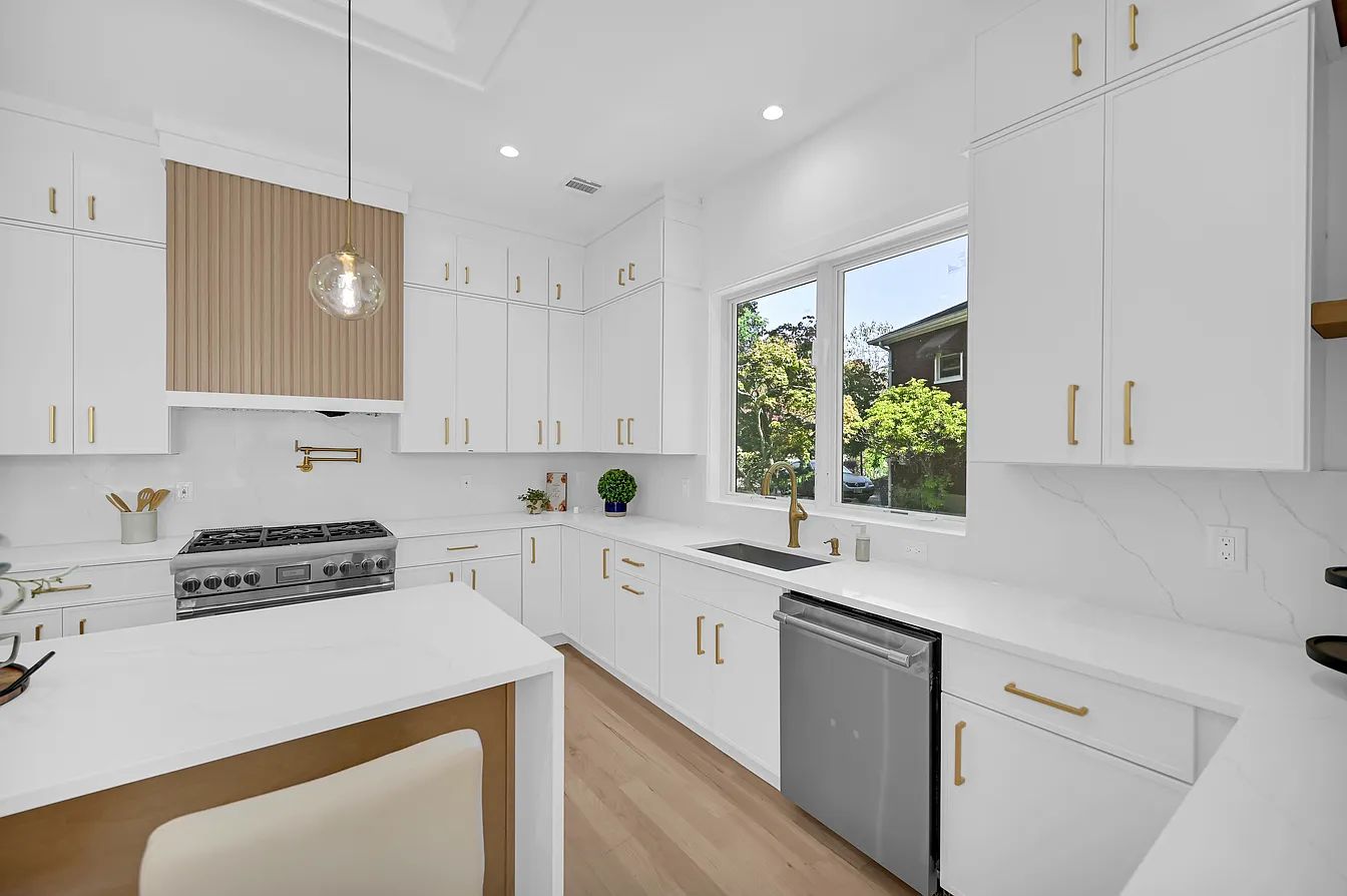27 Mounthaven Dr Livingston NJ kitchen photo 17